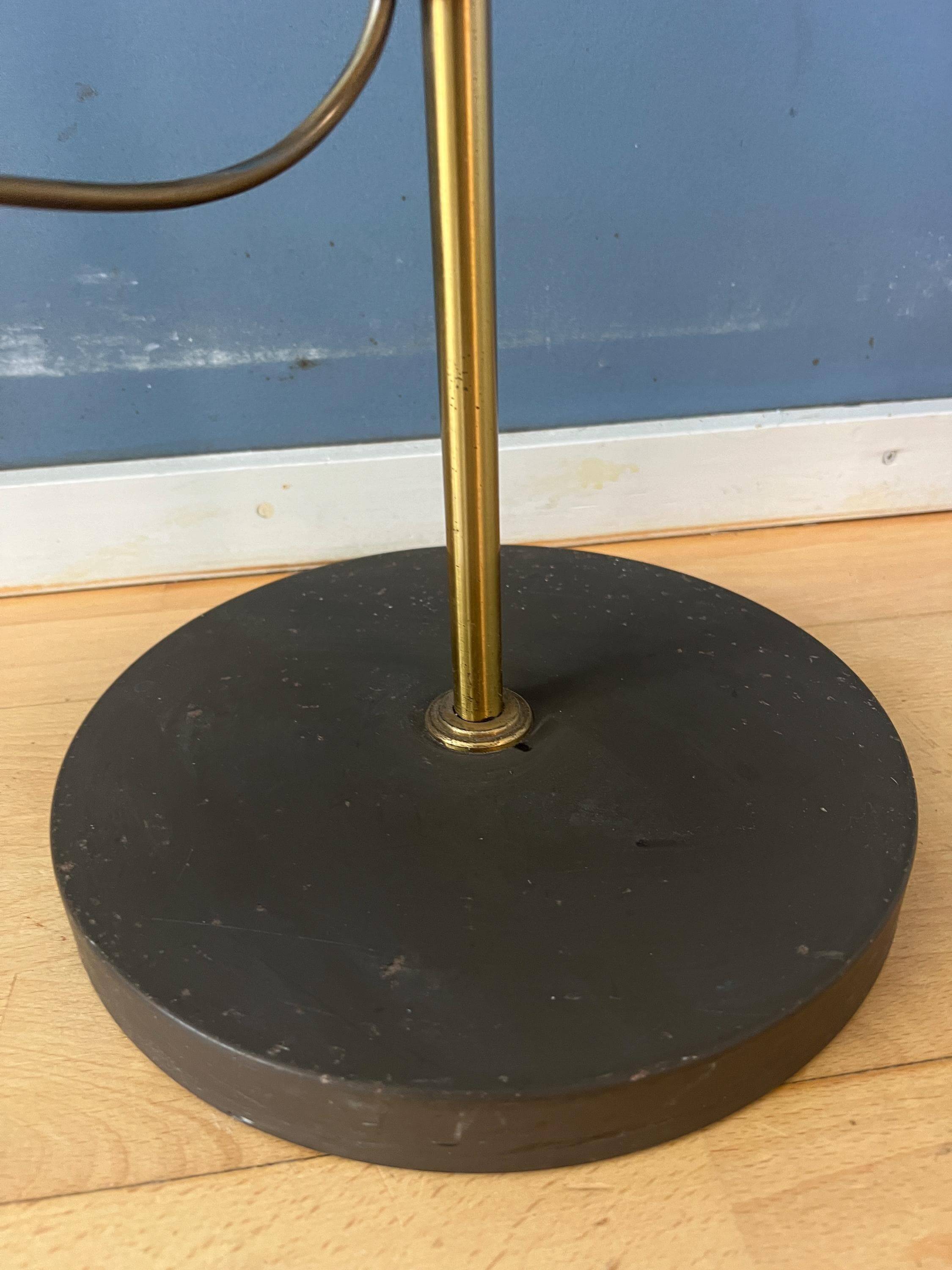 Lampadaire vintage en laiton avec spot orientable