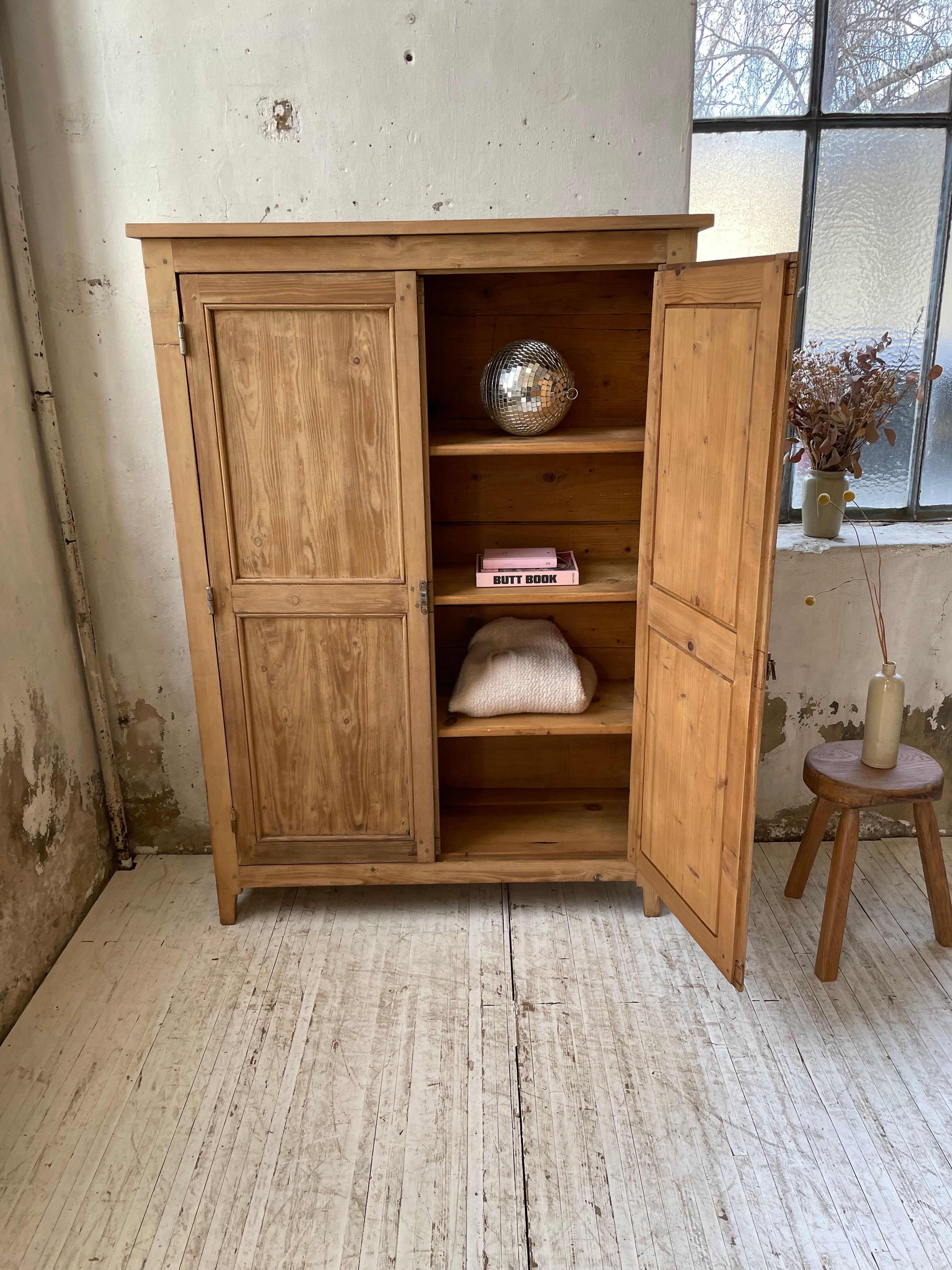 Wooden cabinet cuttery