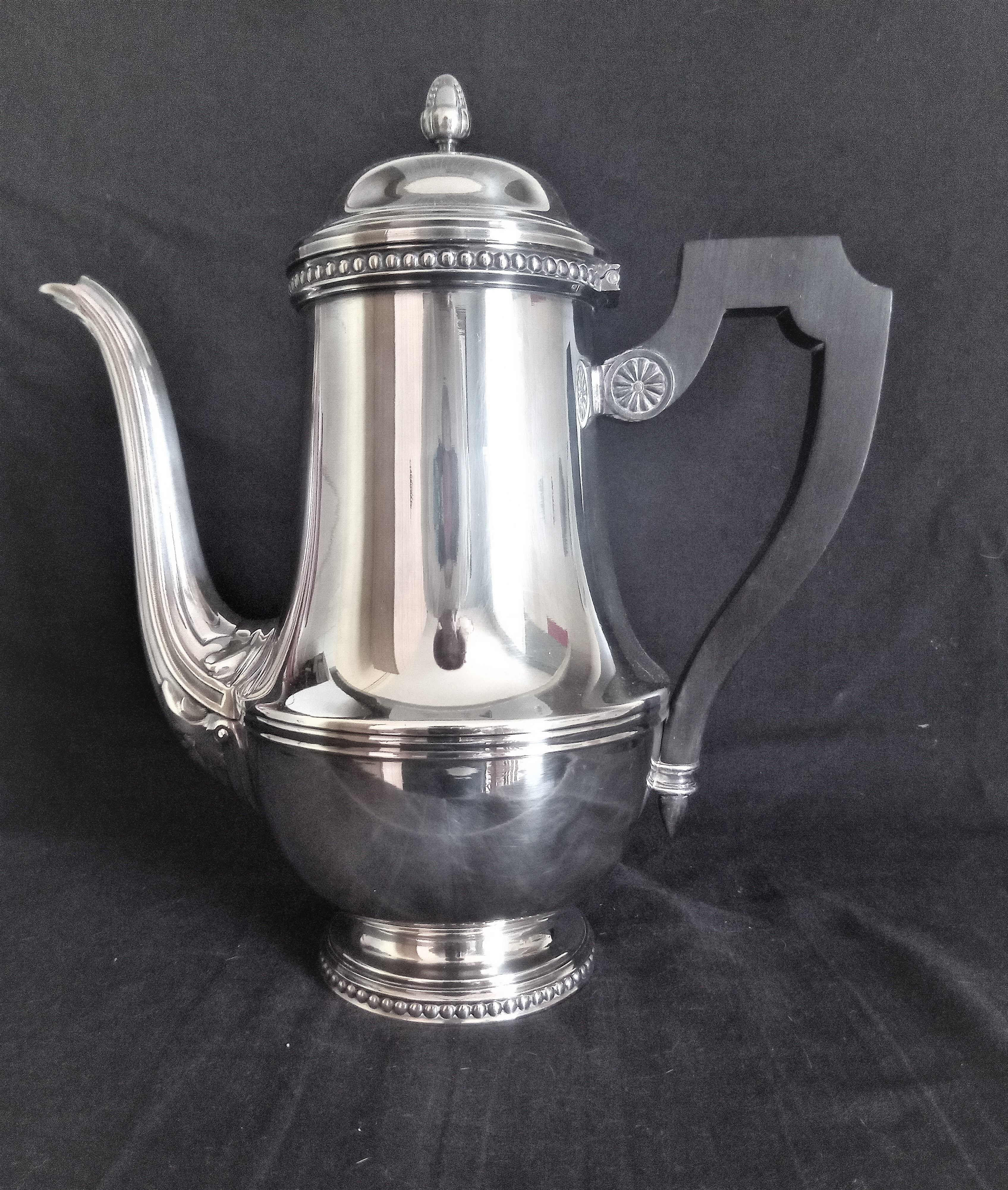 Tea and coffee set on tray, in silver metal Ercuis Goldsmith