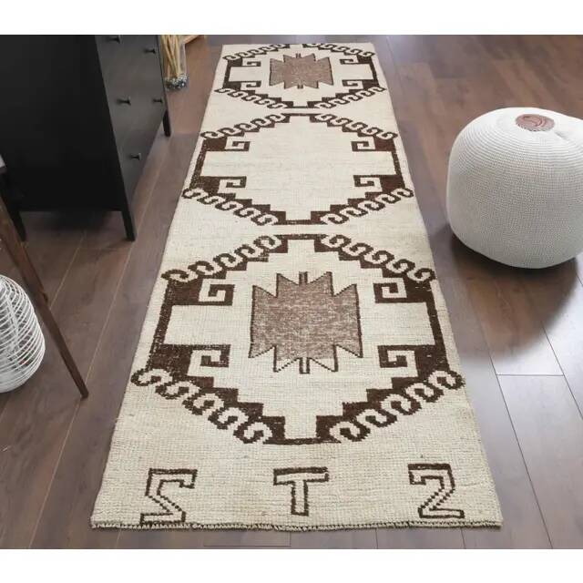 1970s Vintage Turkish Hand-Knotted Wool Cotton Beige Runner Rug 94x316