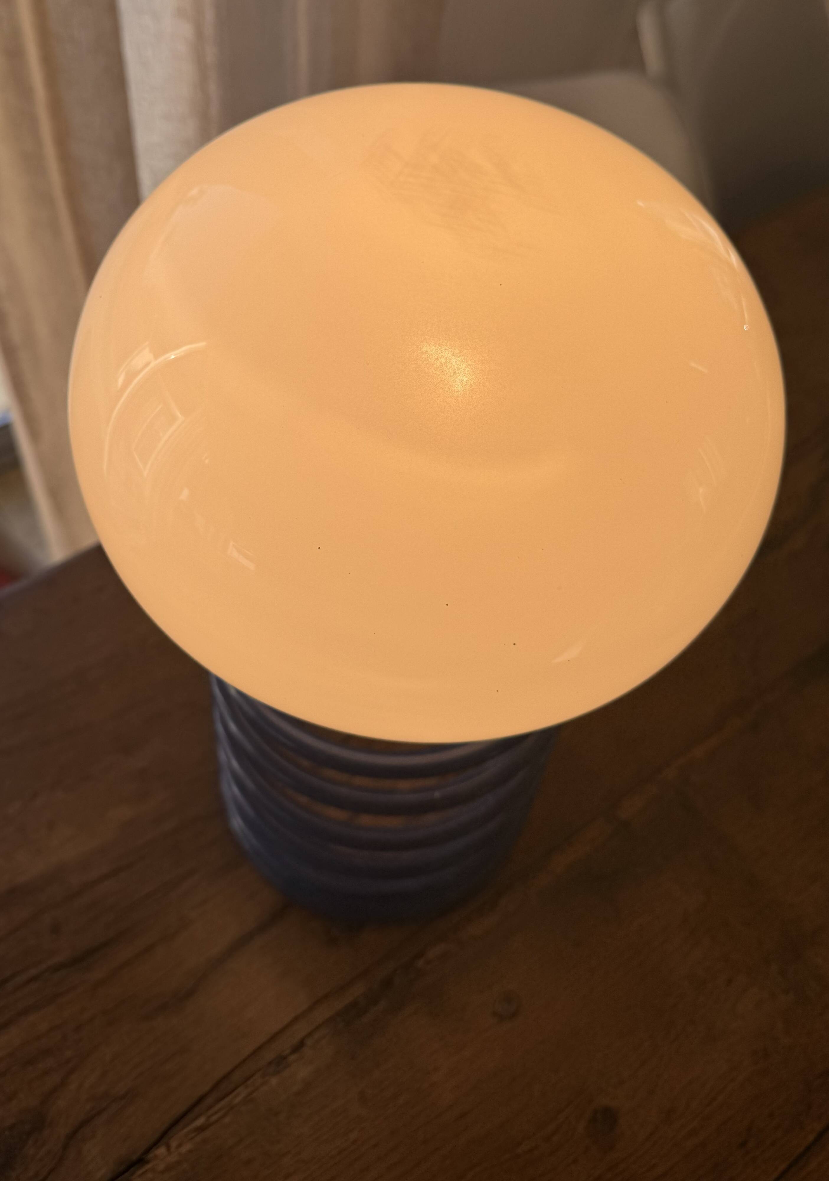 Blue lacquered metal spring lamp