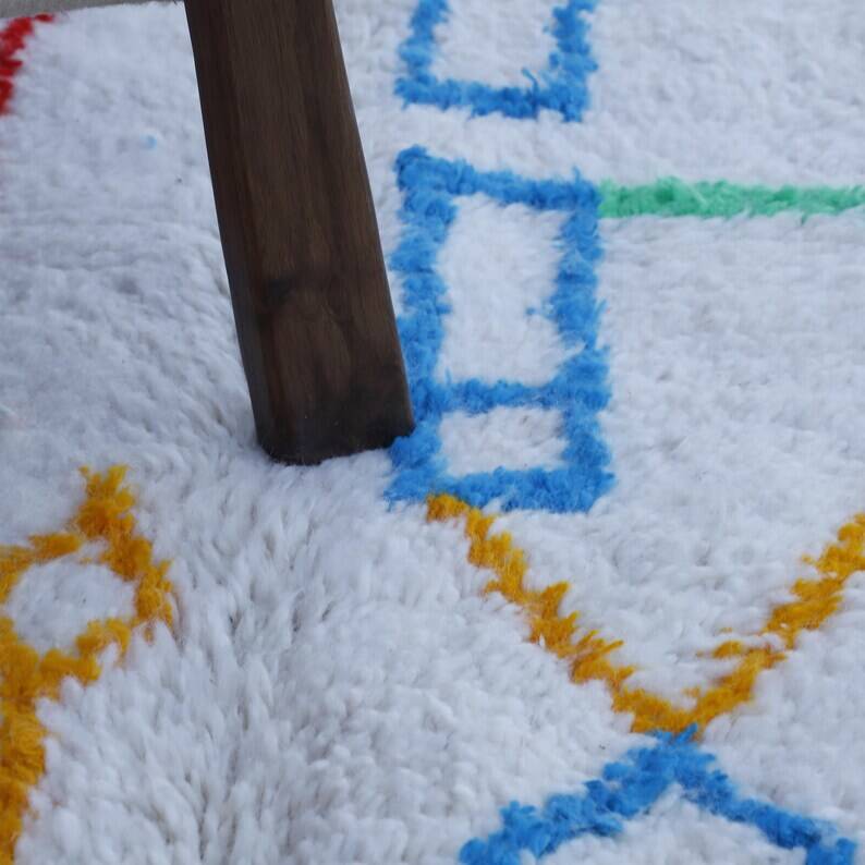 Handmade natural wool rug 250cm x 150cm