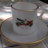 Service à café vintage en opaline avec véhicules anciens