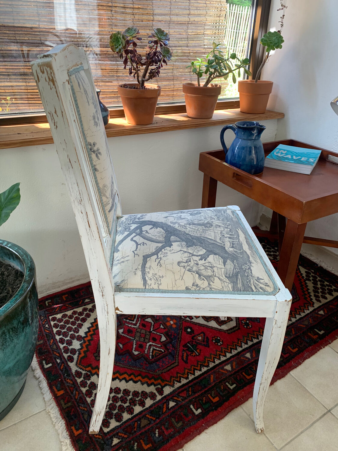Chaise ancienne tapissée