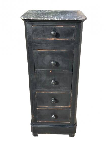 Tall and narrow chest of drawers / bedside table
