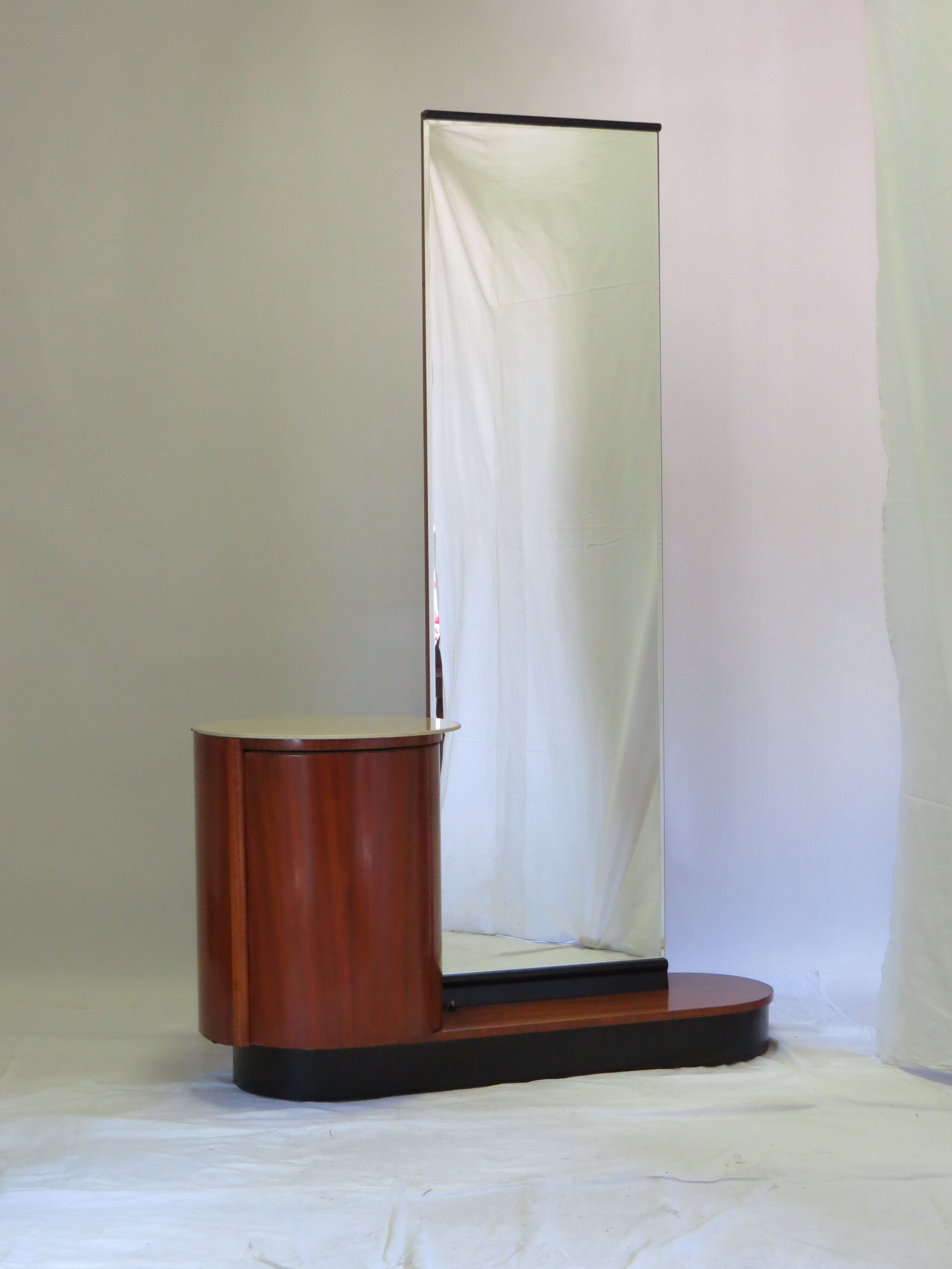 Jindrich Halabala dressing table, Art Deco