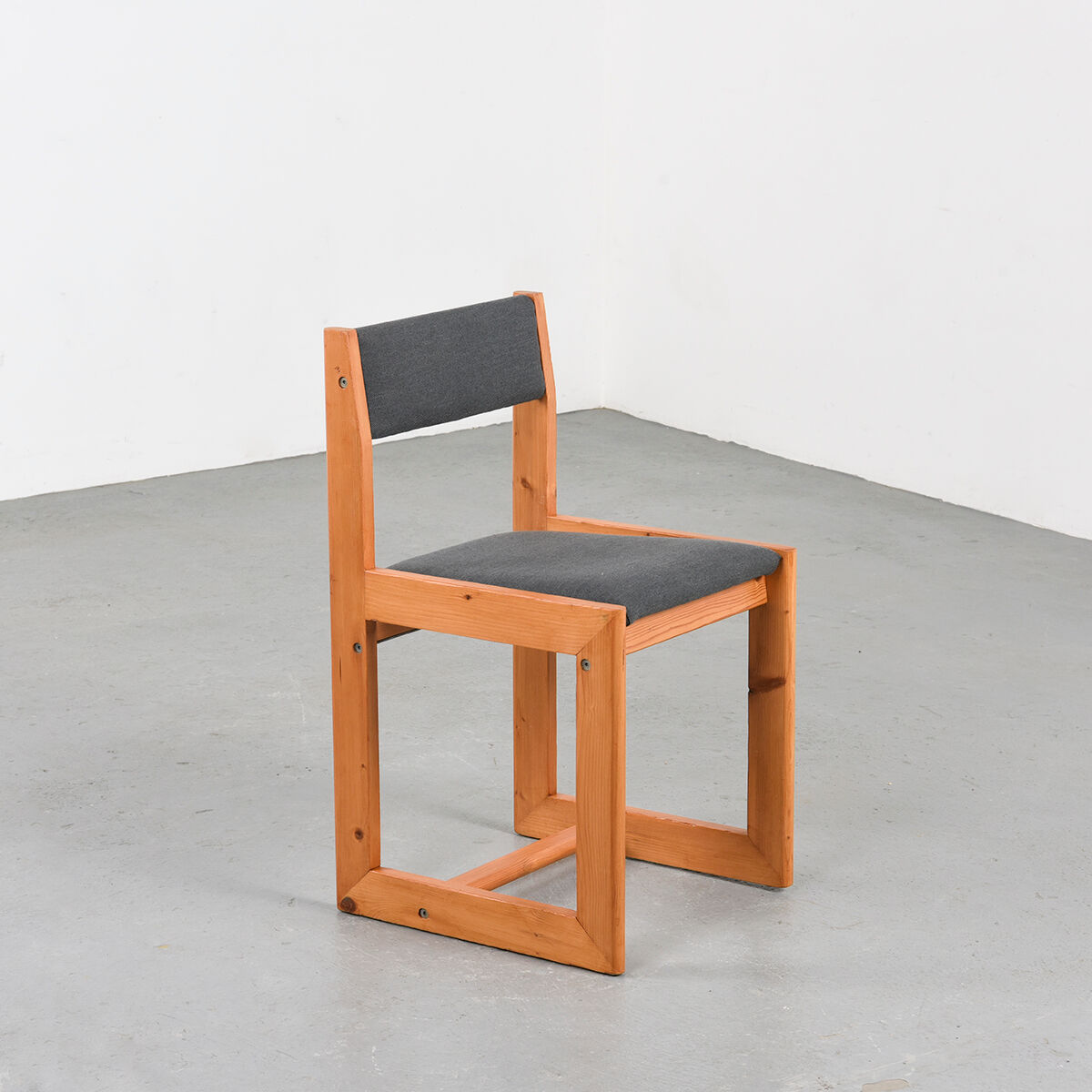 4 chaises par André Sornay
