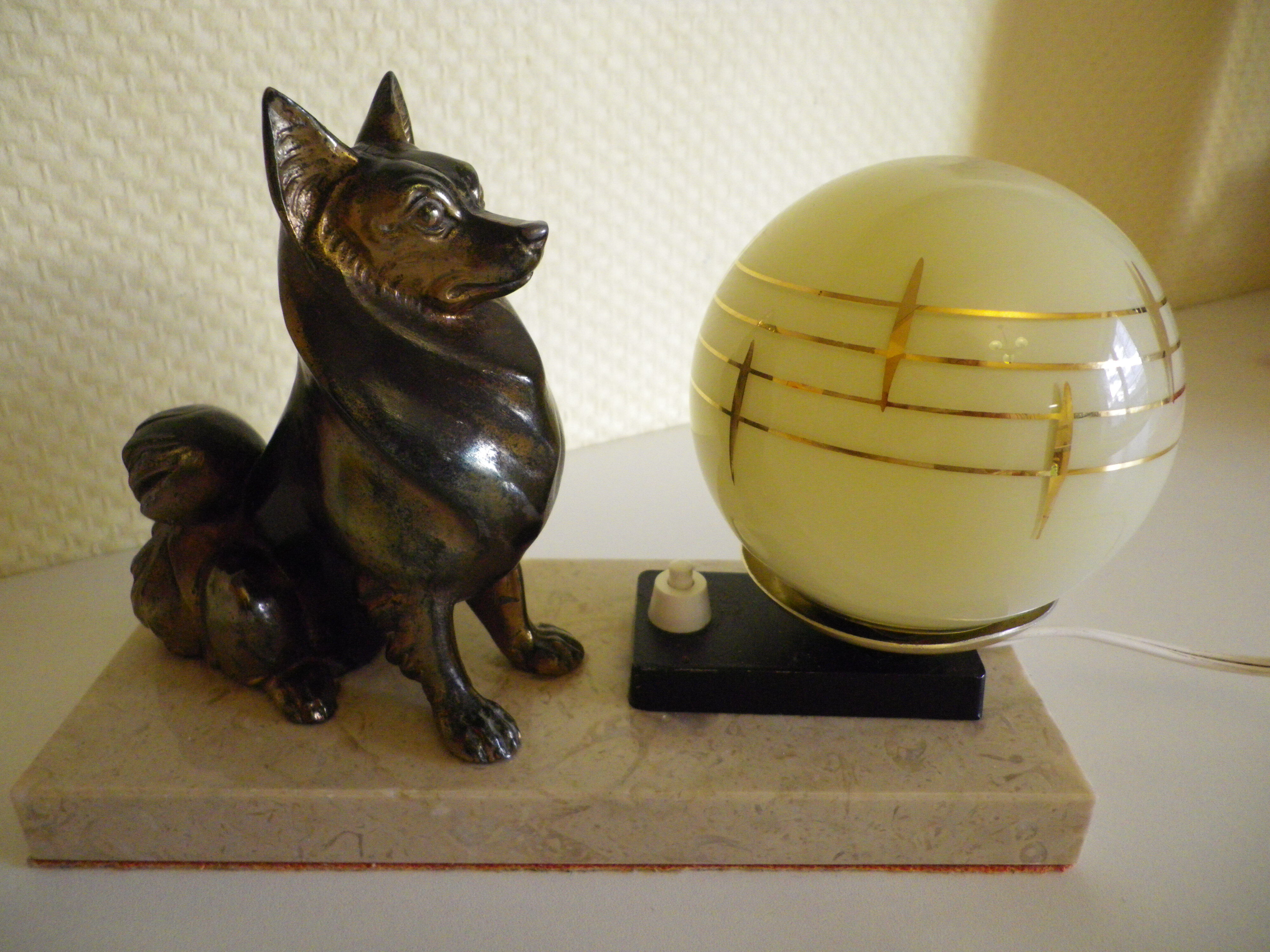 Table lamp, art deco, marble, opaline, bronze patinated metal decoration, switch