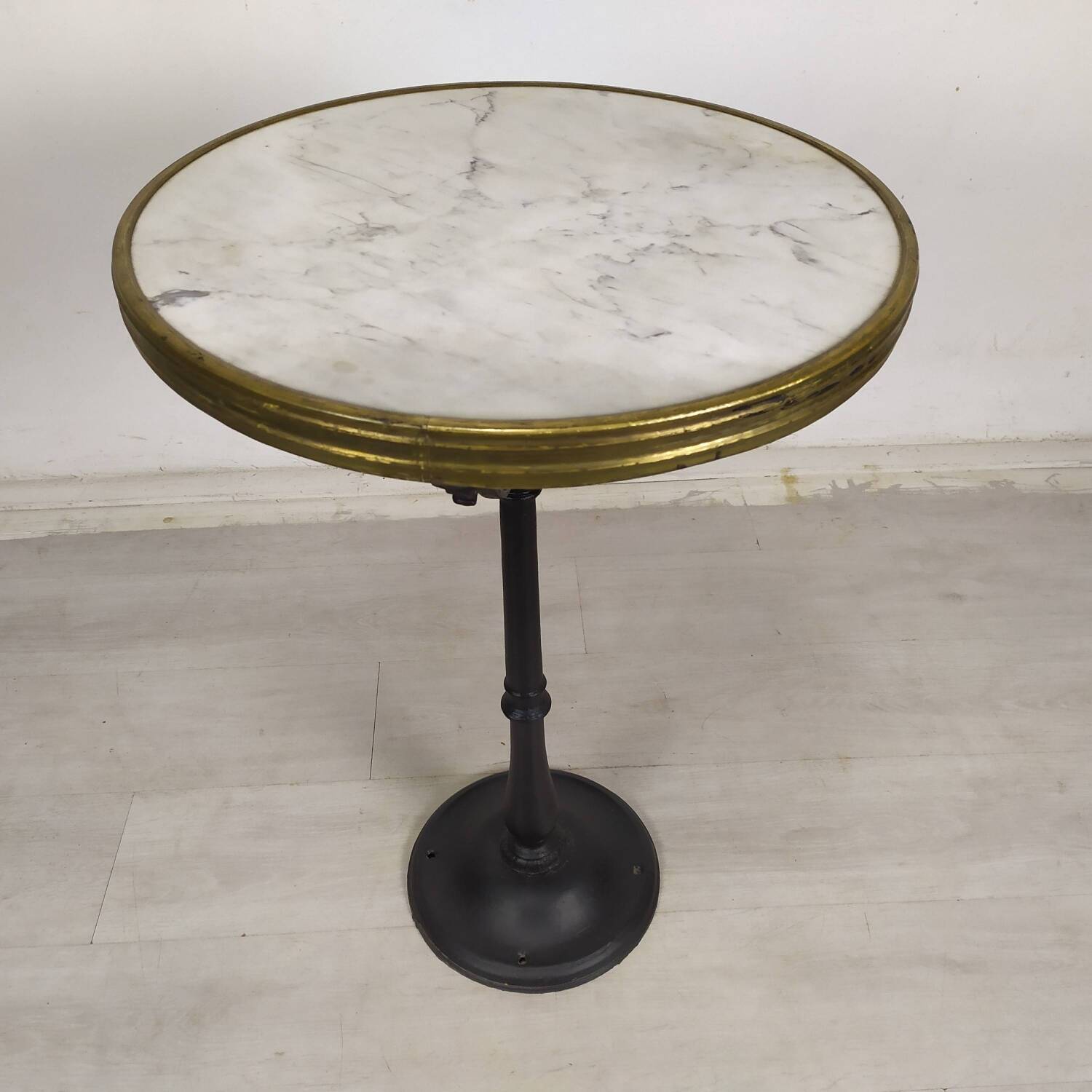 Marble bistro pedestal table
