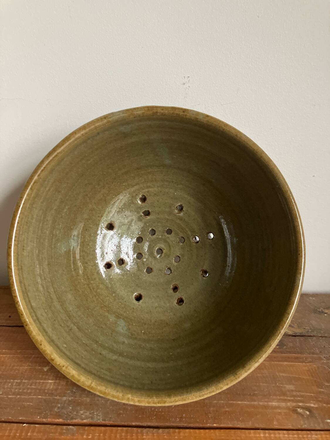 Stoneware dish strainer