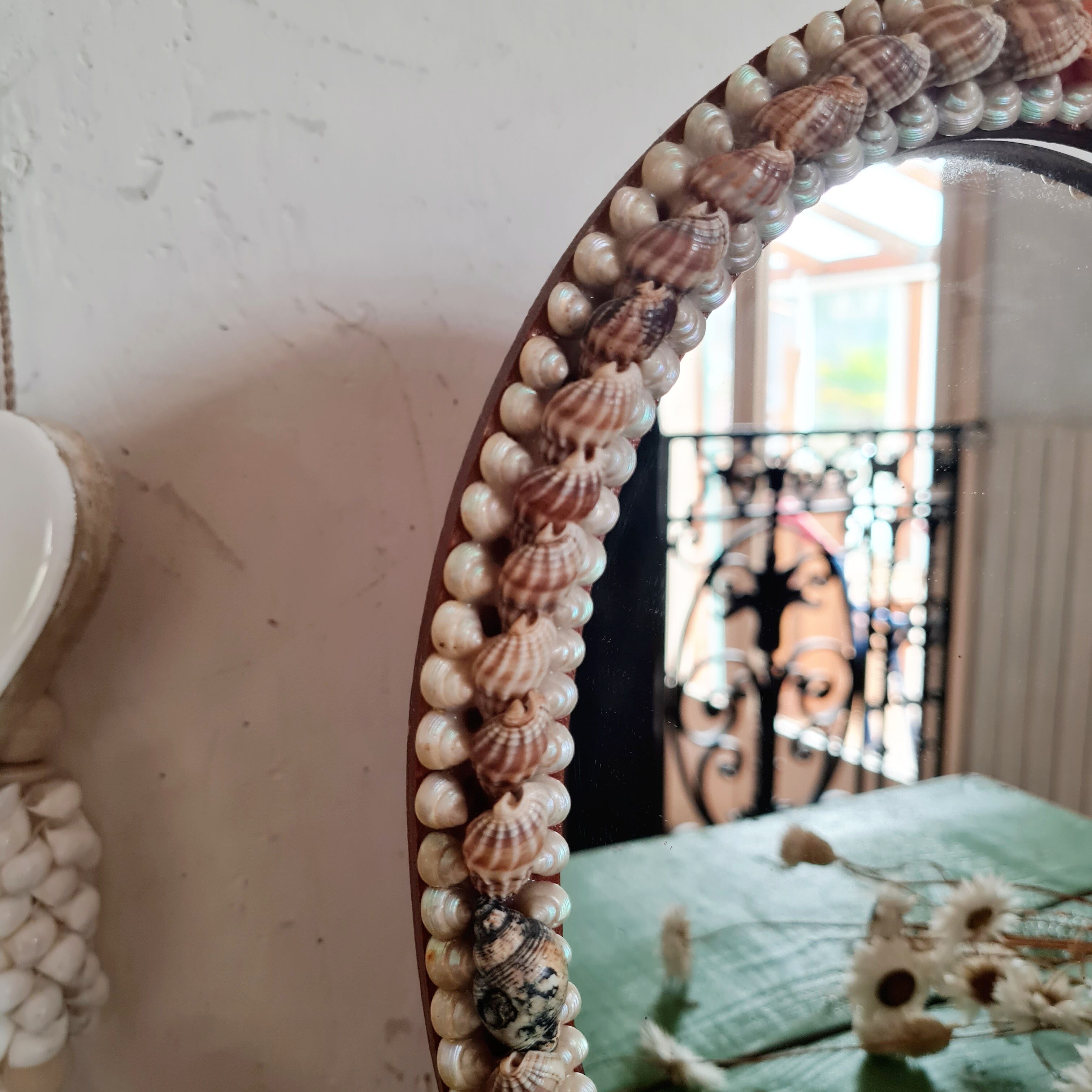 Oval mirror wood and vintage shells
