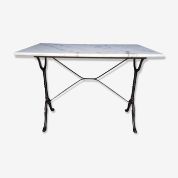 Bistro table for 4 people in white marble