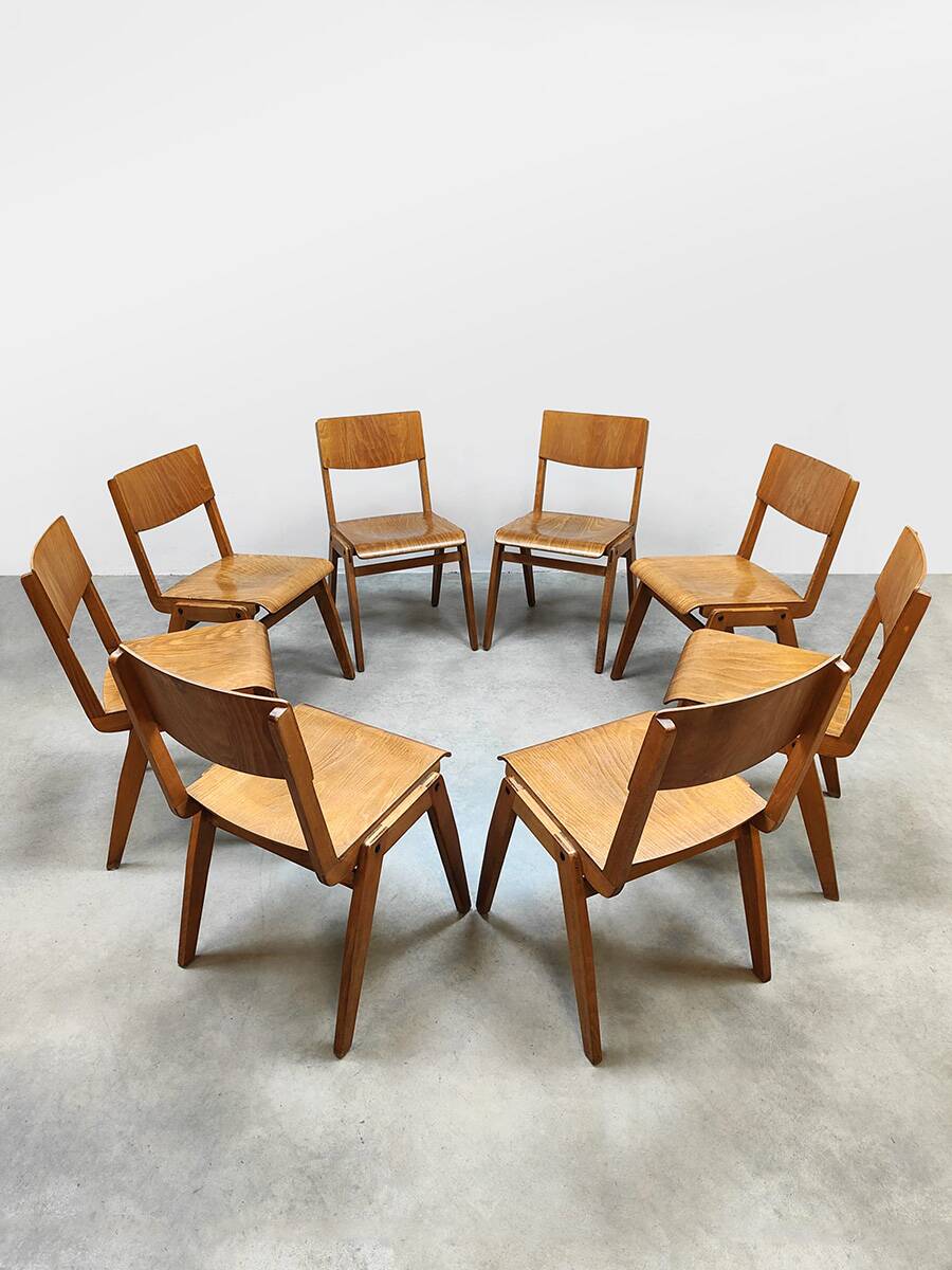 8 vintage Casala stackable dining chairs