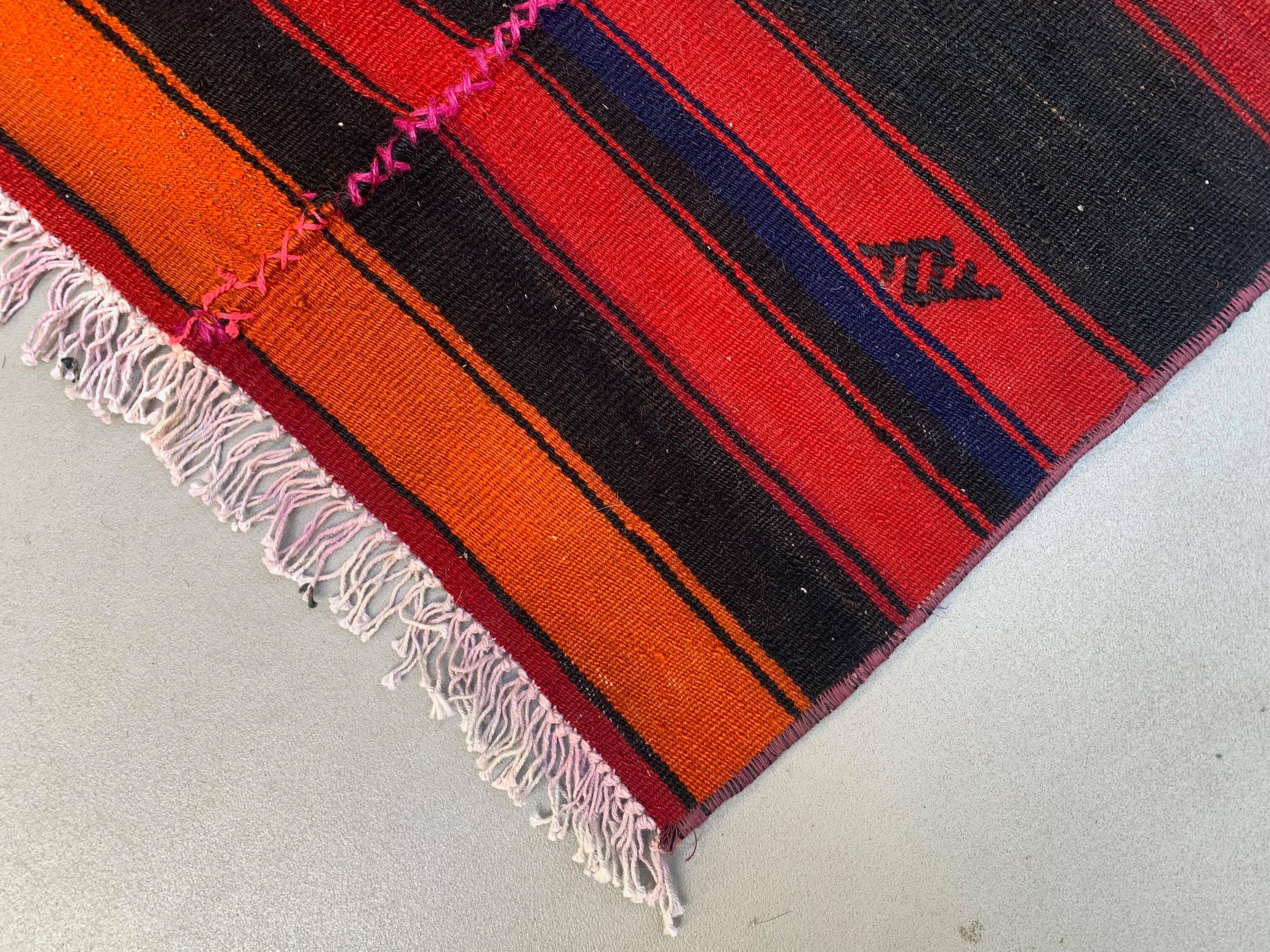 Old Turkish narrow Kilim Runner 274x61 cm shabby chic, vintage kelim