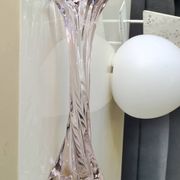 Grand Vase Design floral. En verre d Art soufflé Murano. Tons roses, 30,5cm