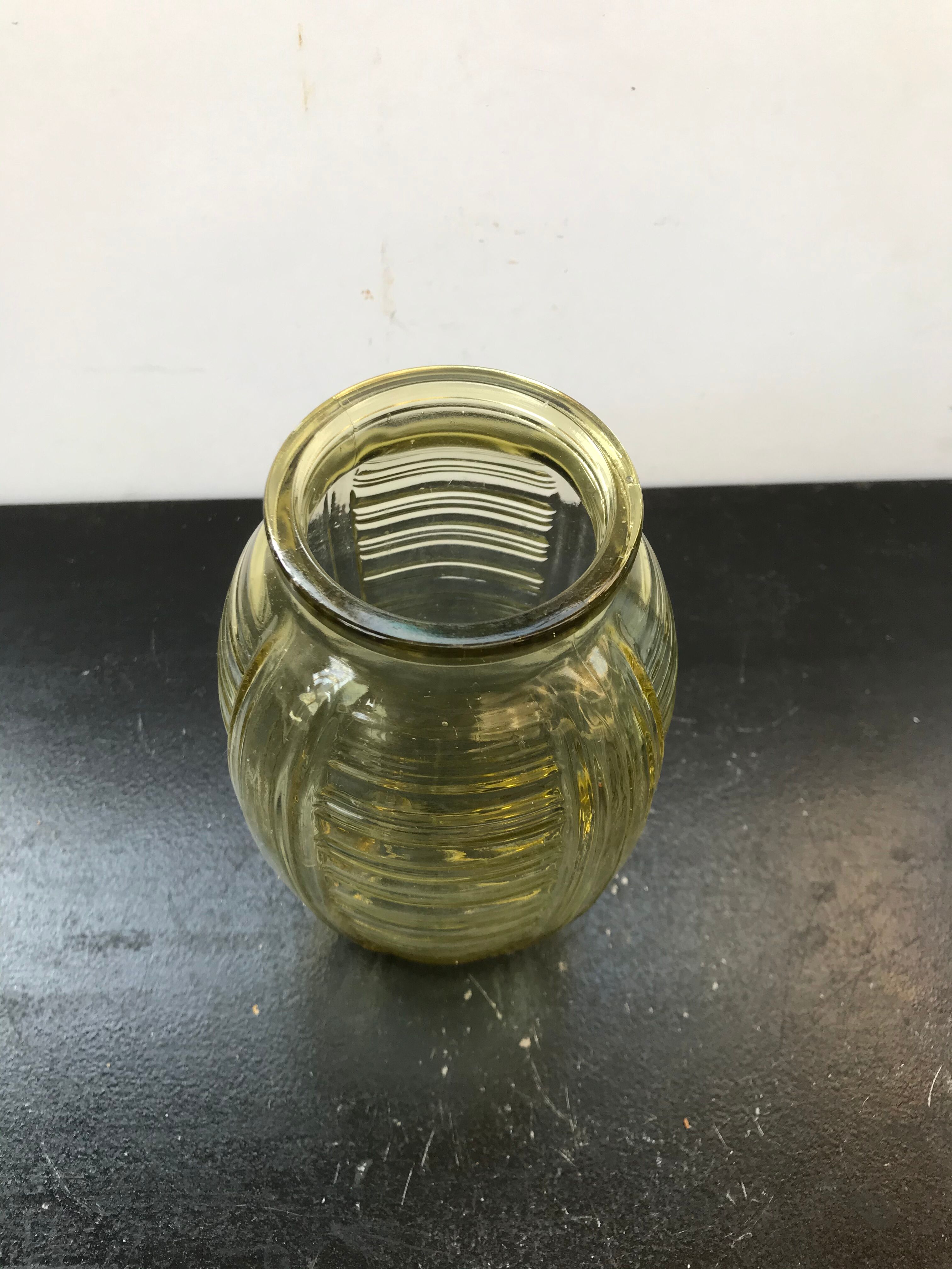 Old vase art de glass vintage yellow mould