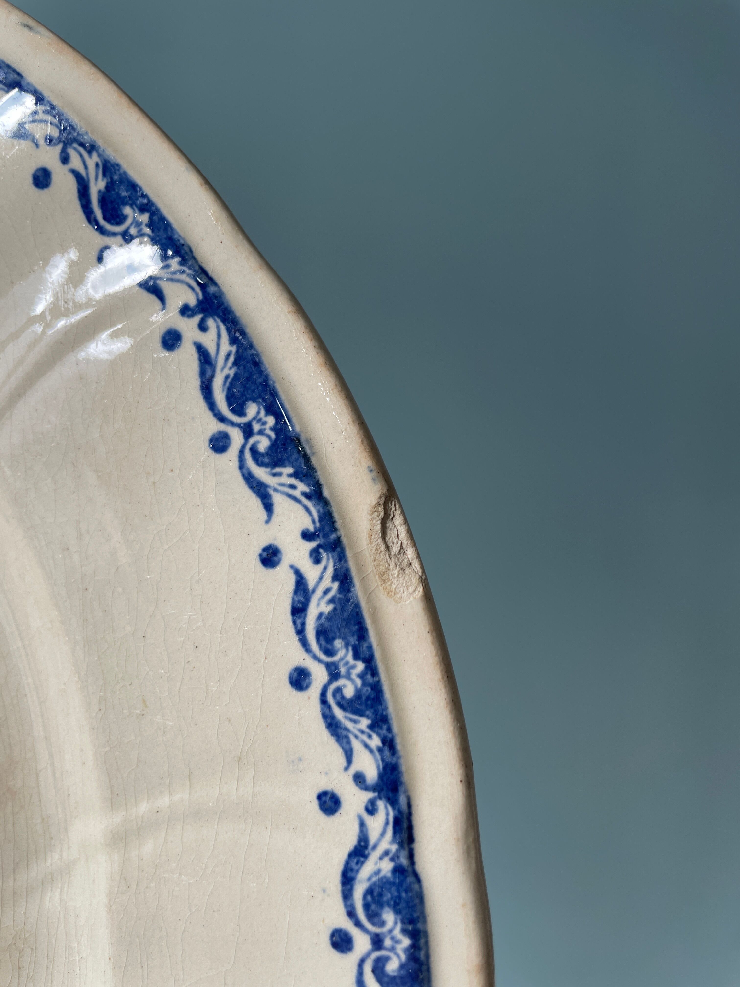 Set of 8 nineteenth century earthenware plates from Gien