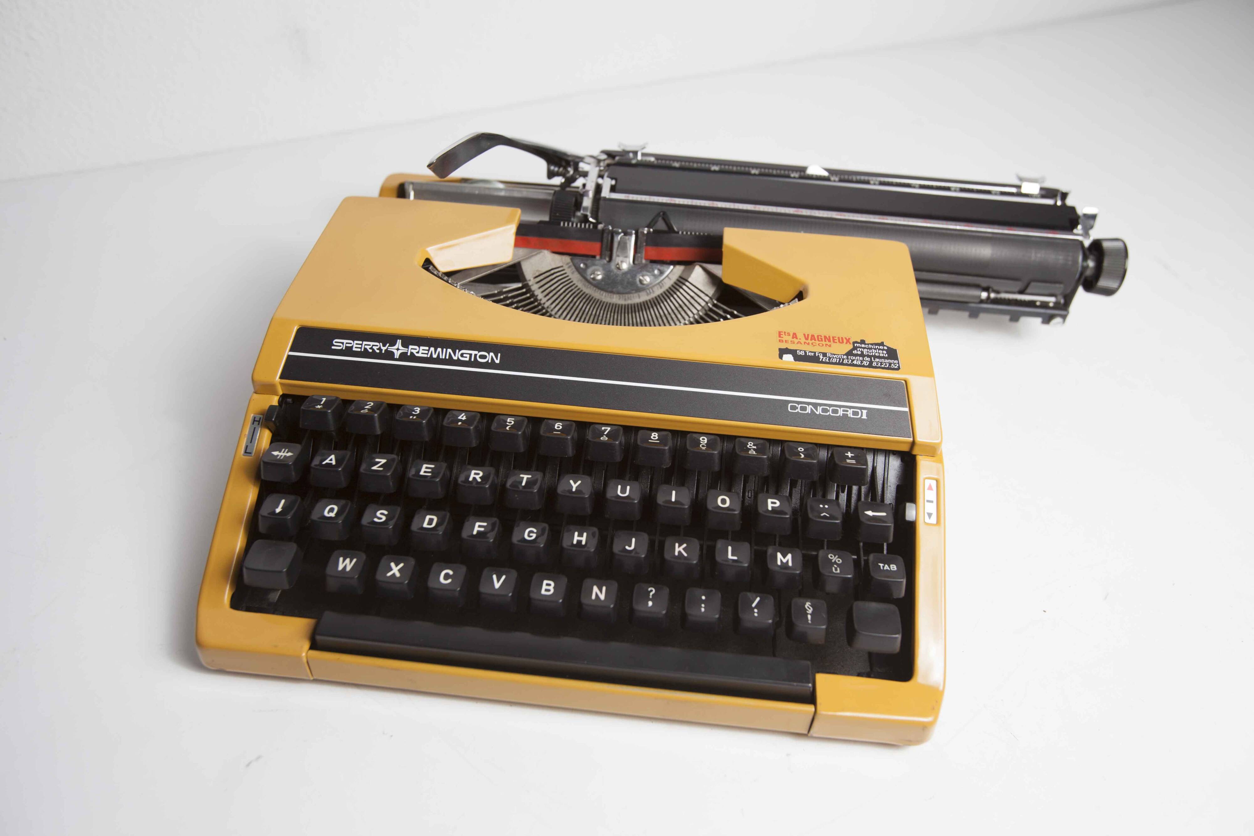 Sperry Remington concord II typewriter Overhauled and new ribbon