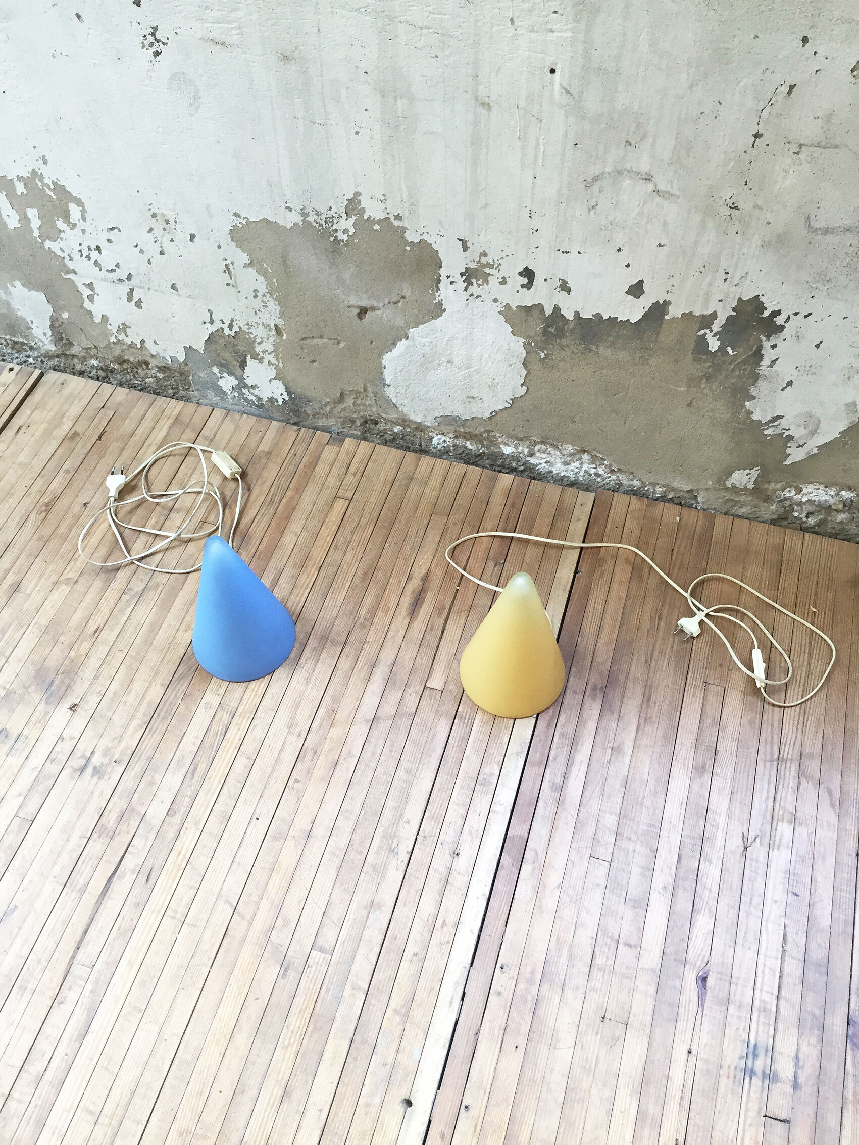 Lampe triangle design SCE vintage