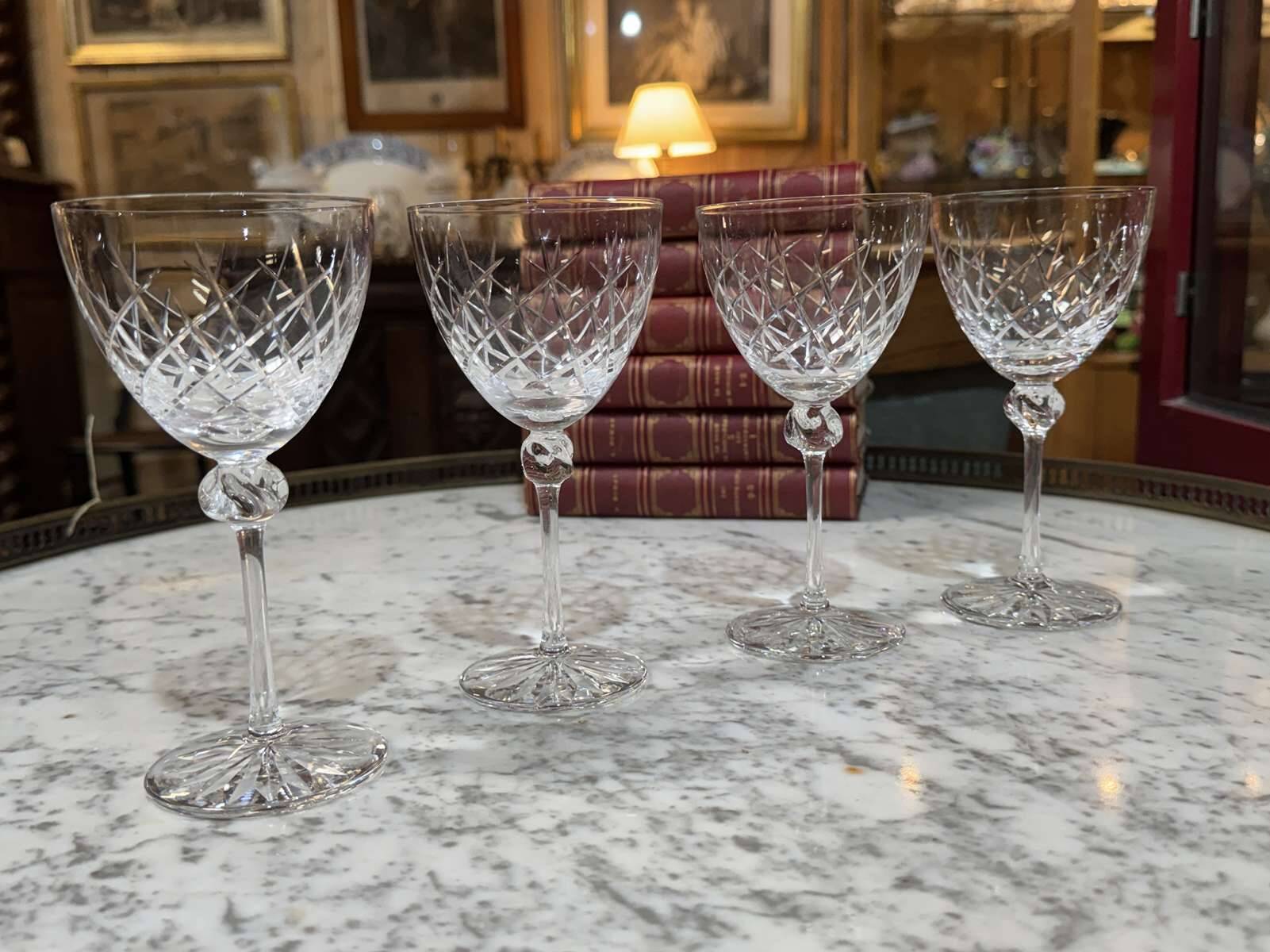 Set of 4 crystal stemmed glasses daum model boléro