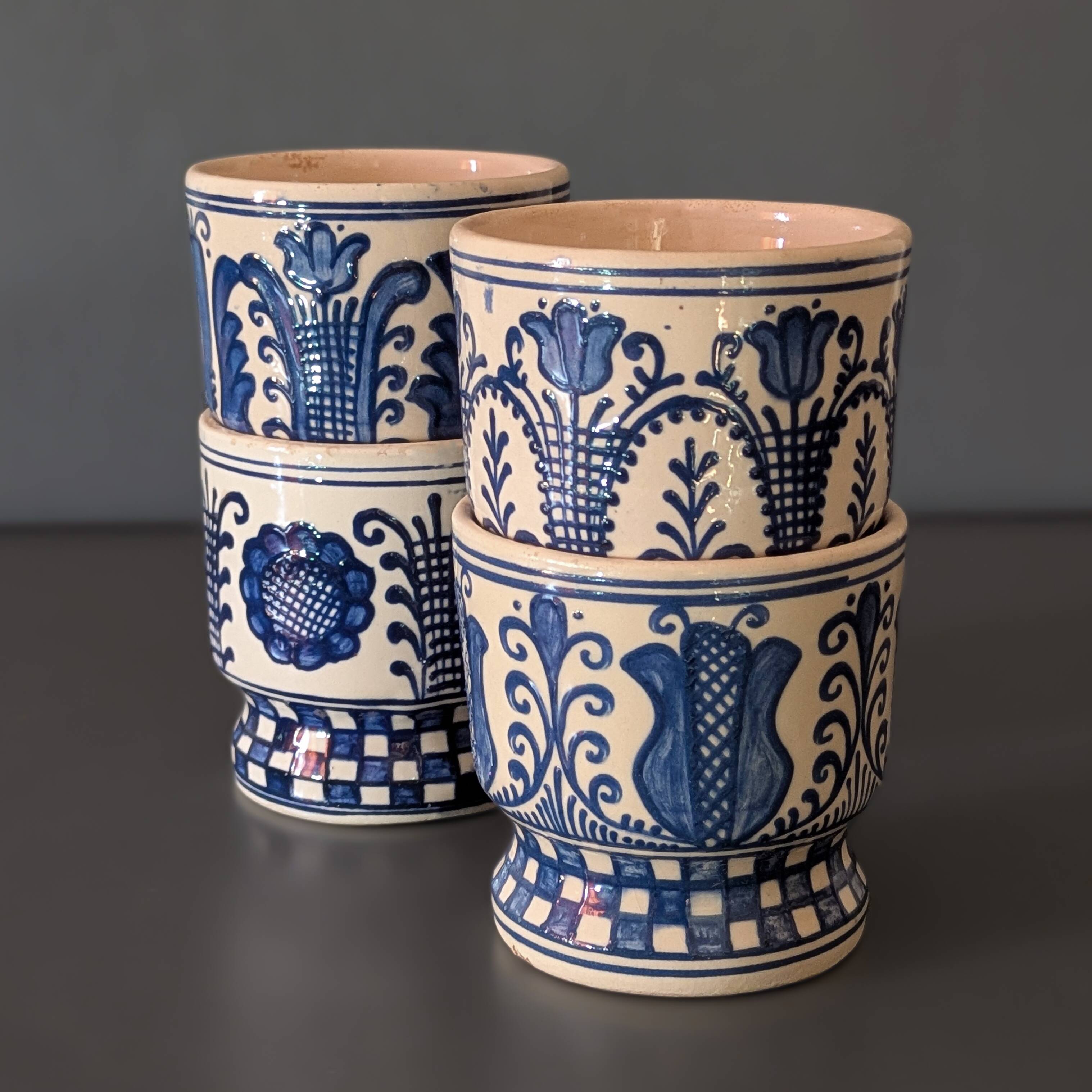 4 tasses artisanales vintage Korond en céramique bleue, signées