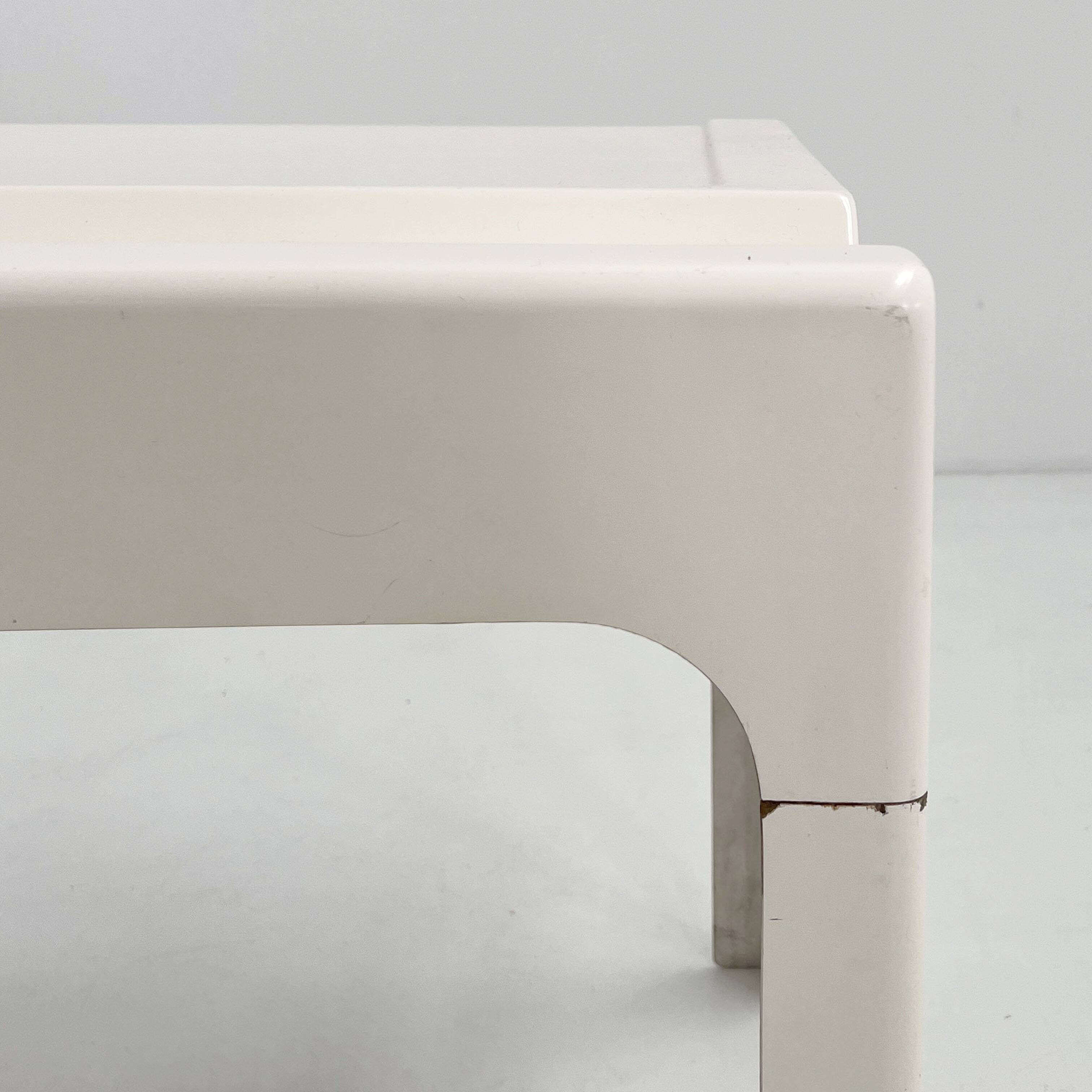 Ozoo fiberglass Space Age desk by Marc Berthier for D.A.N, 1960