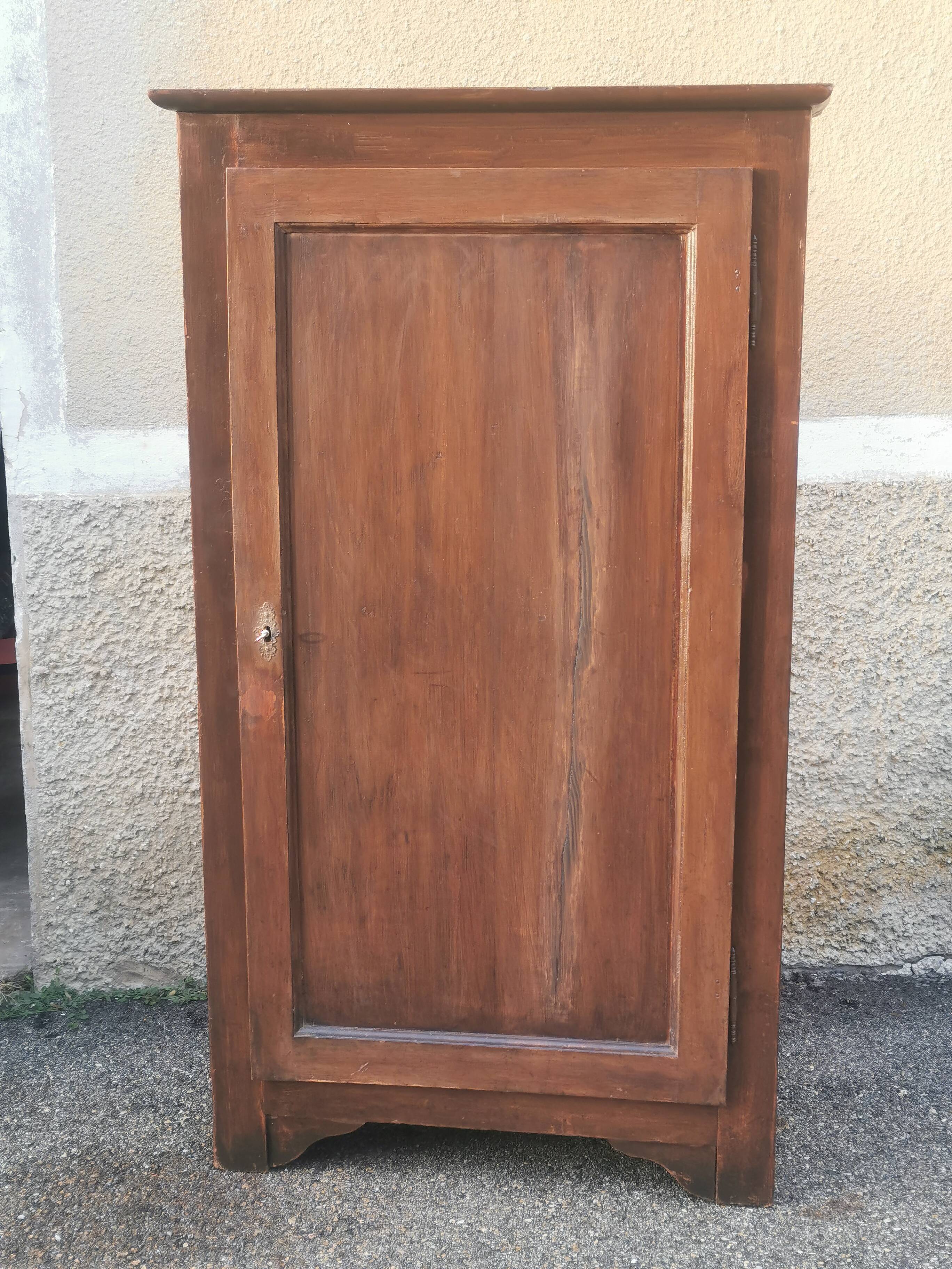 Antique sideboard with 1 door