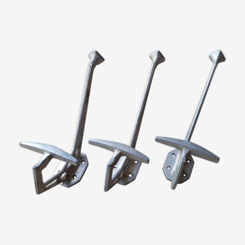 Set of 3 cast aluminum hooks, 50s