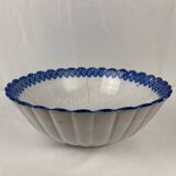 Regional earthenware small hollow dish decorated with 20th century rooster