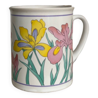 Tasse ou mug vintage porcelaine blanche motif fleuri rétro