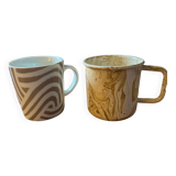 Set of 2 beige patterned mugs