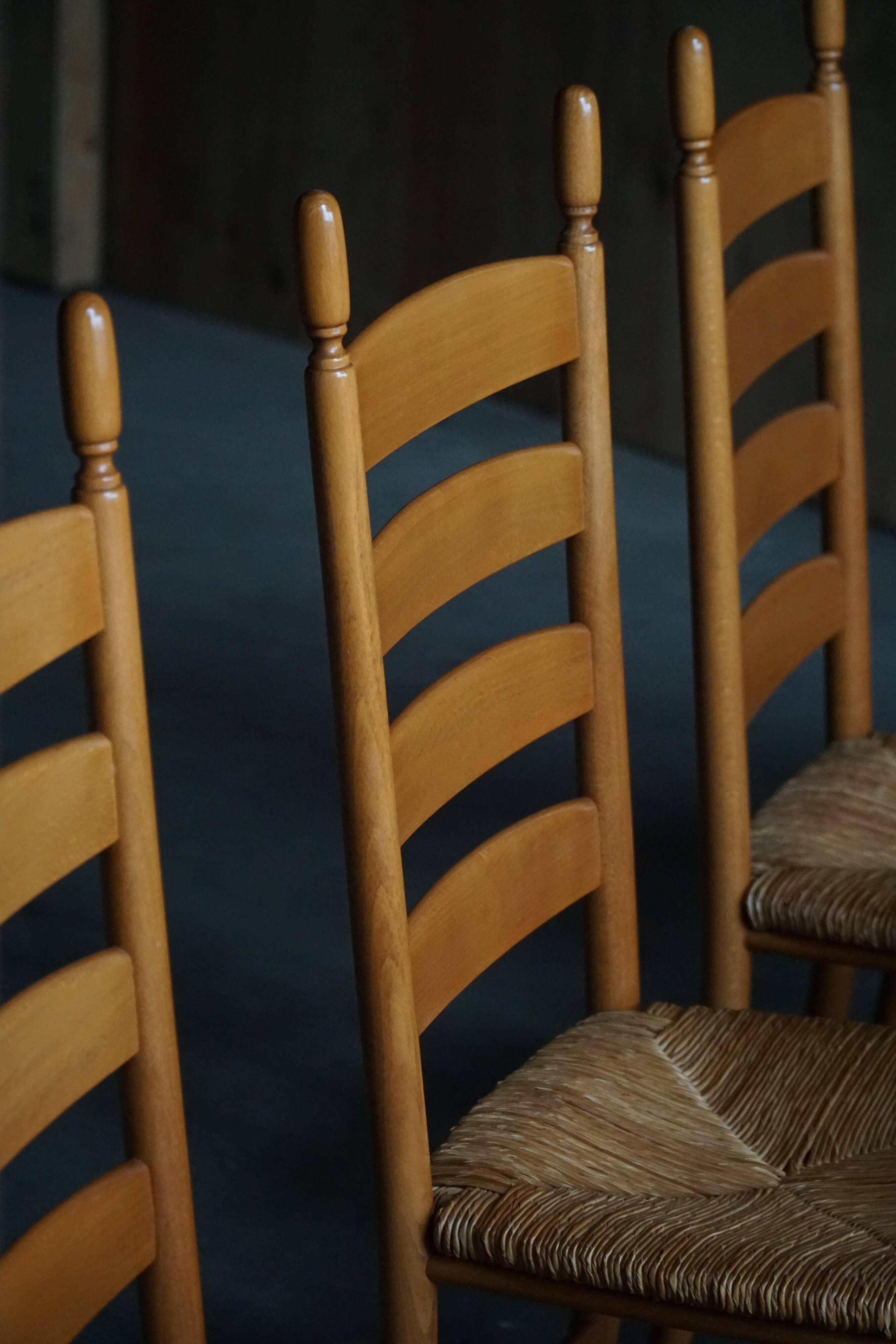 Set of 8 modern Italian dining chairs, beech with woven seats, 1960s.