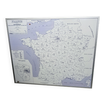 Large framed map of administrative France.