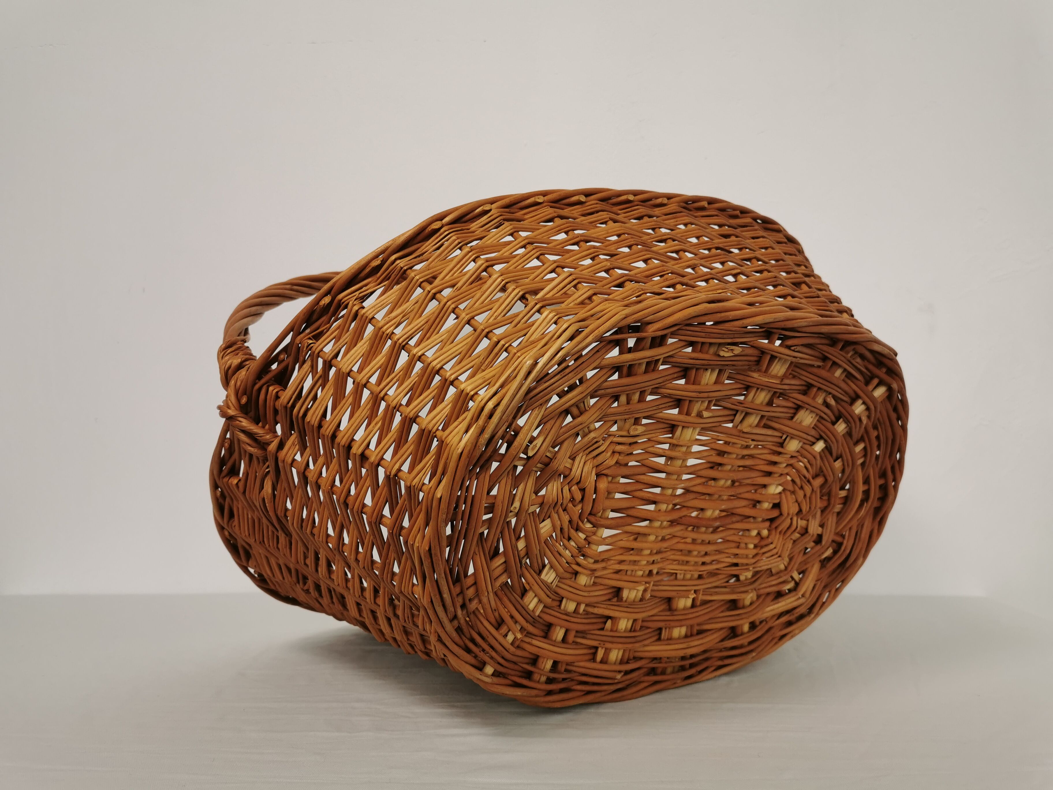 Vintage rattan basket with handle 1960's