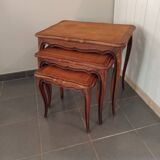 Nesting coffee tables