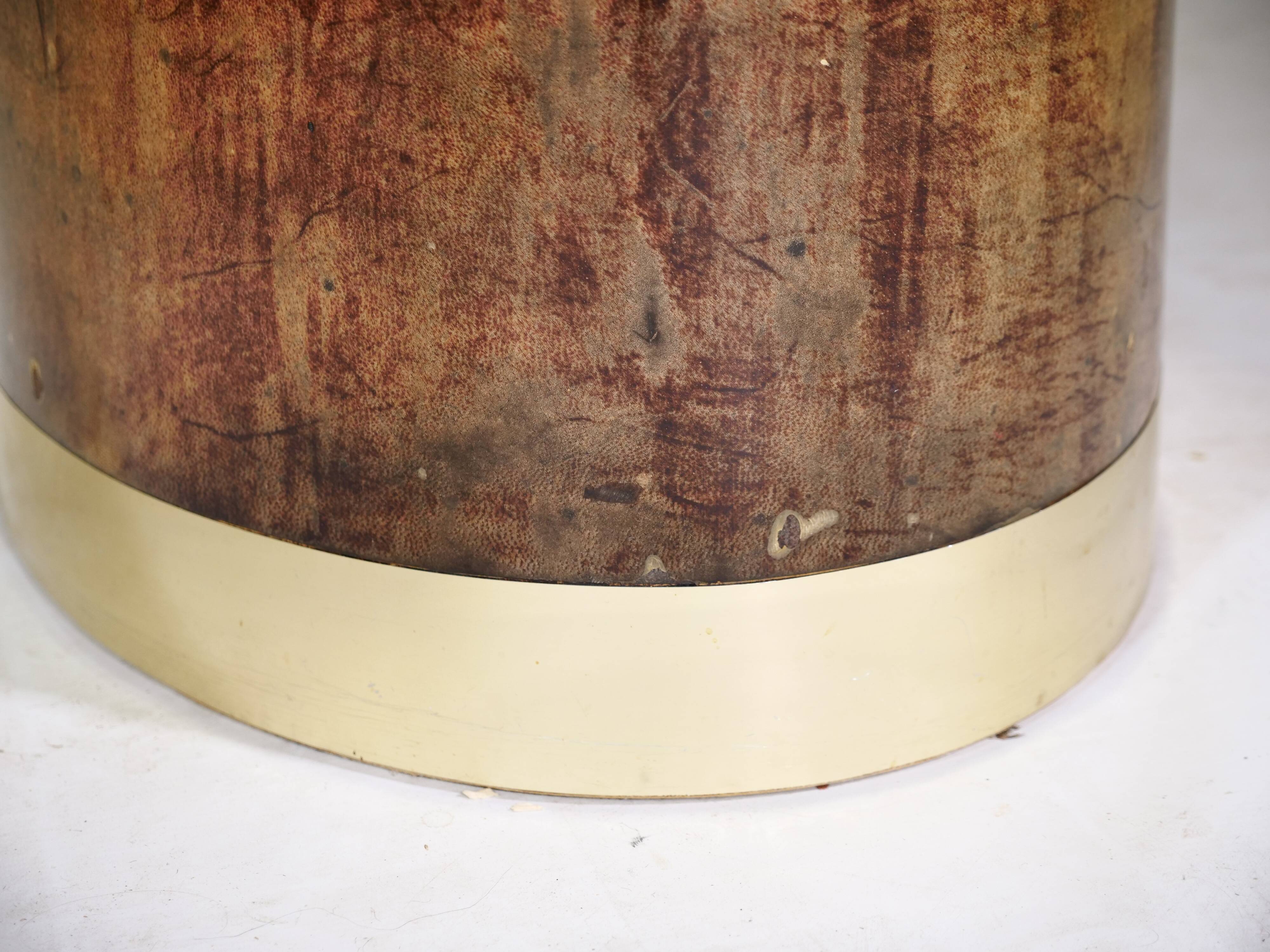 Oval design dining table by Adlo Tura 70s table Italy