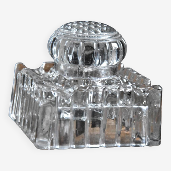 Glass inkwell