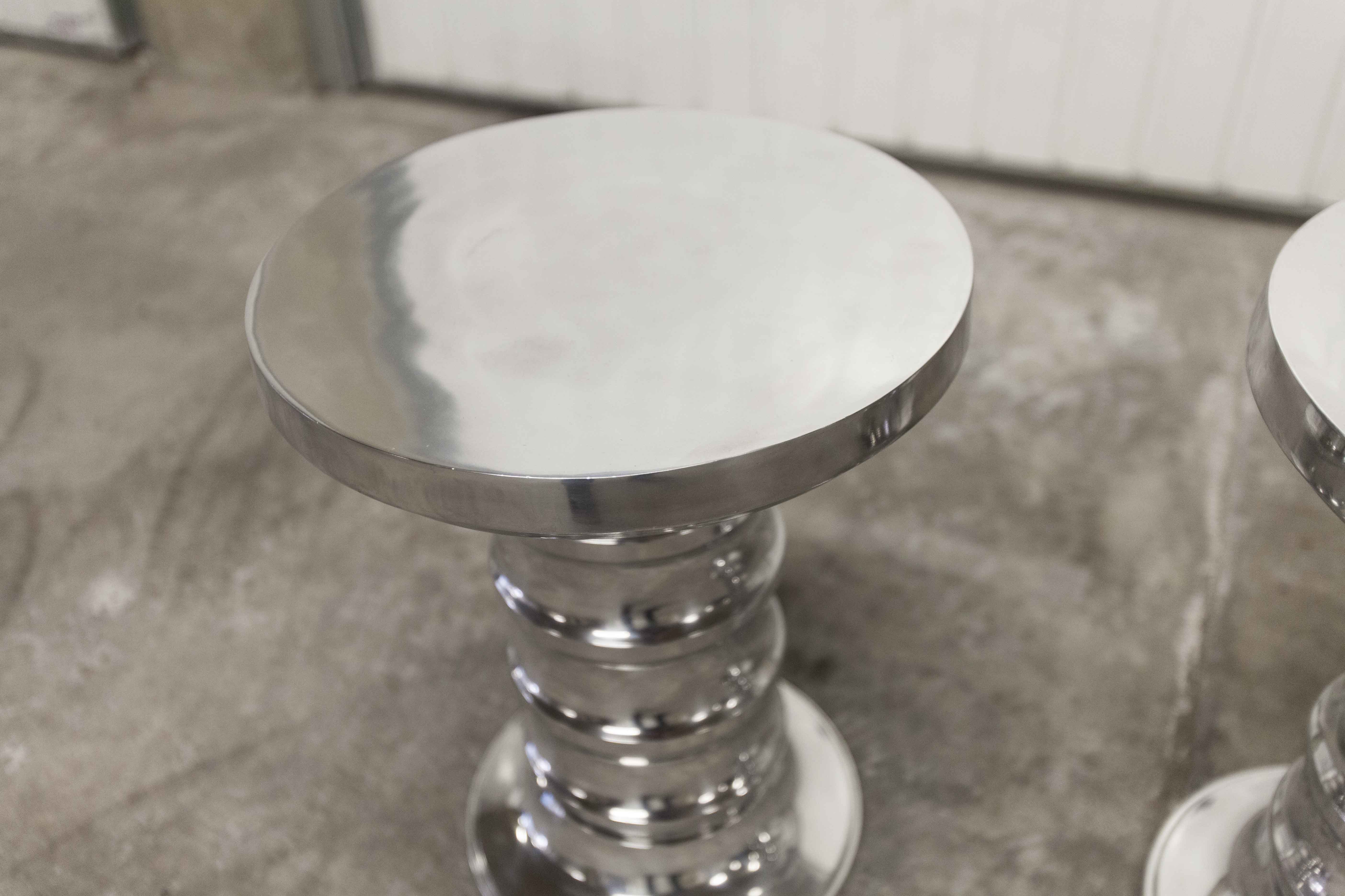 Paire de tabourets aluminium chromé Eichholtz 2000