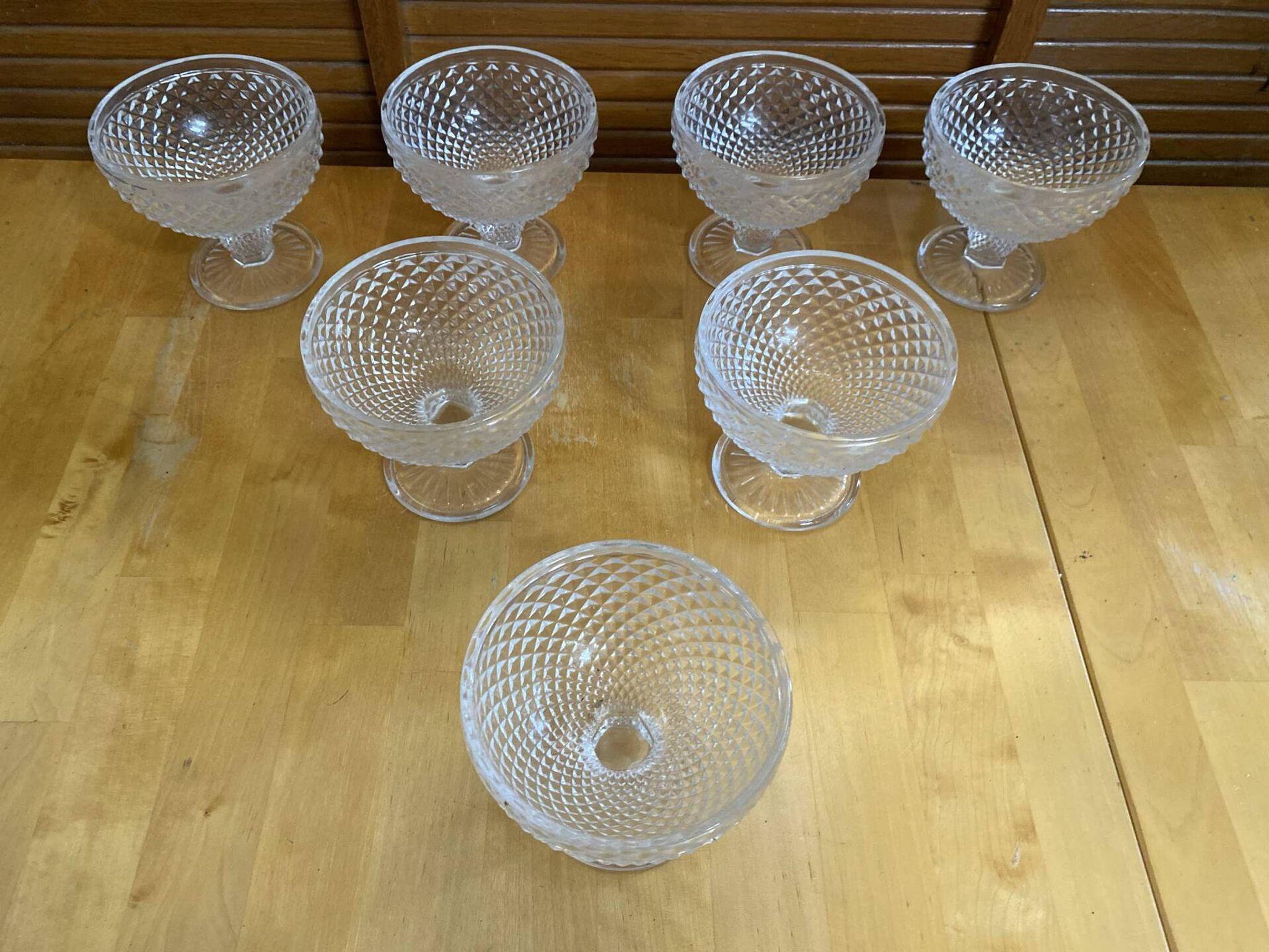 Set of 7 Glass Ice Cream Bowls Diamond Point France Vintage #E076