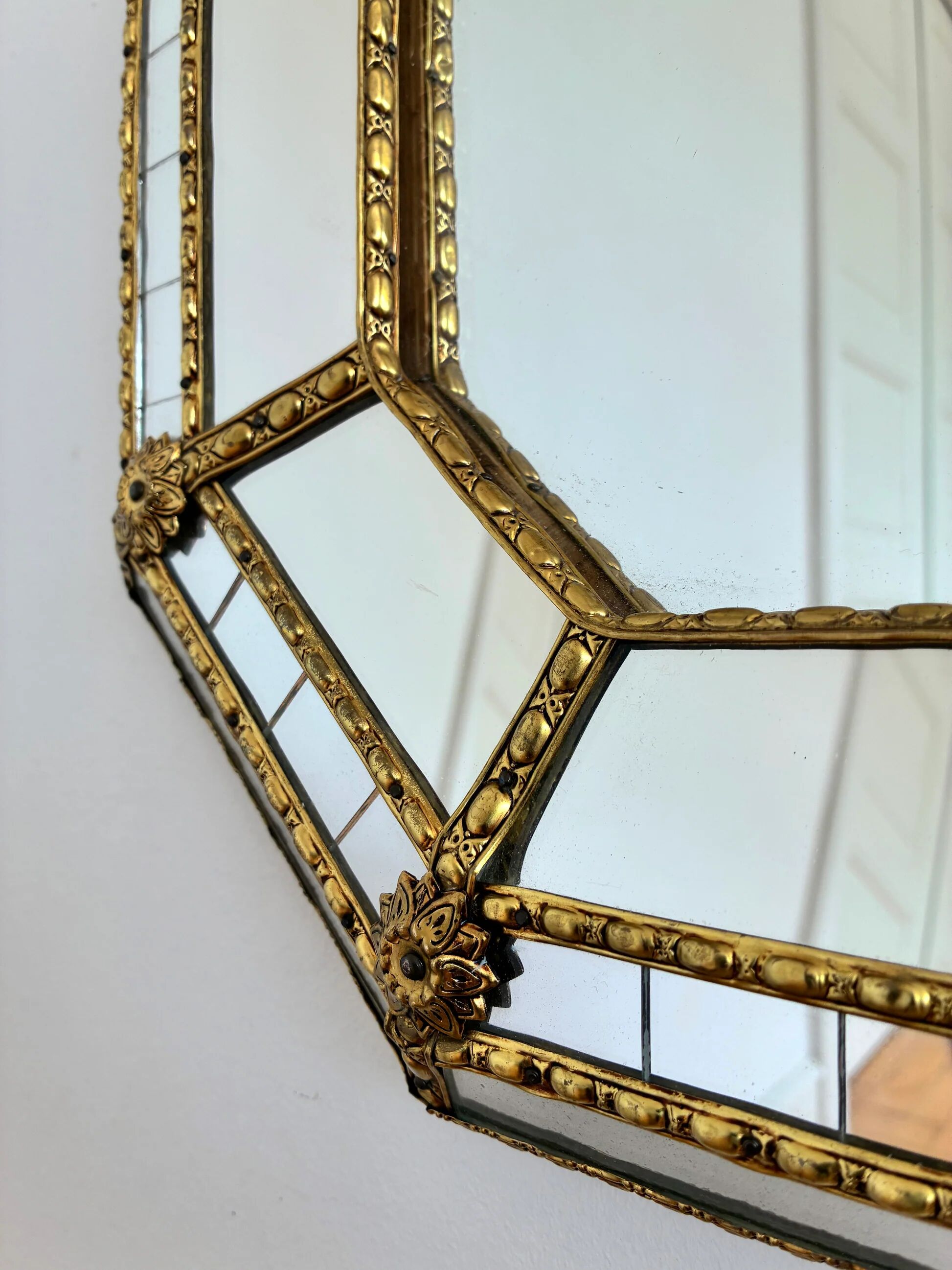 Vintage Spanish Venetian-style wall mirror, octagonal brass, 1980s Hollywood Regency