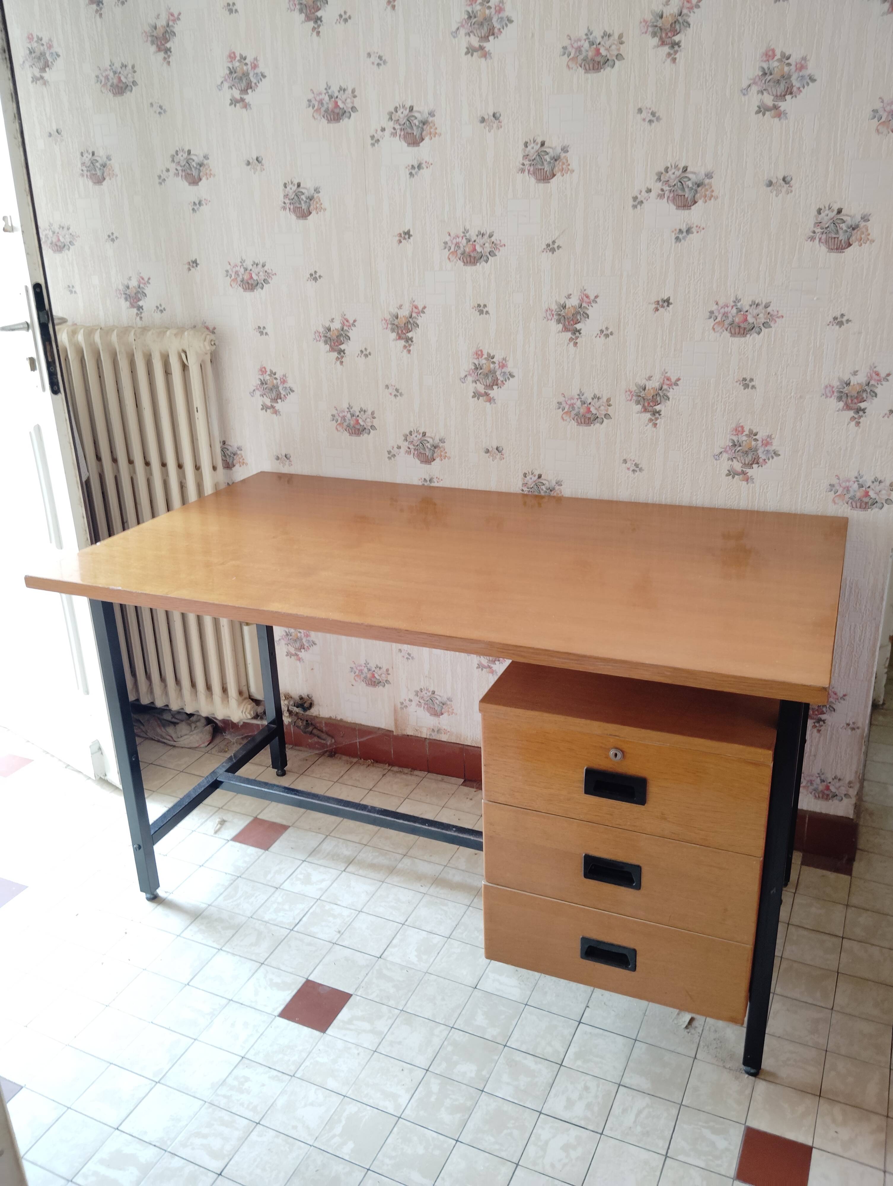 Modernist desk