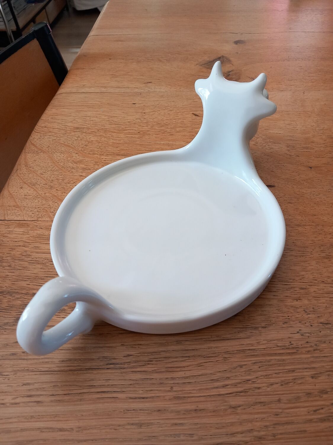 Porcelain cow head dish, for camembert