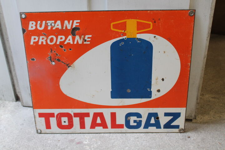 Totalgaz enamelled sign