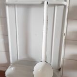 Porte ustensiles émaillé et sa louche