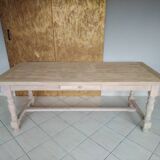 Renovated extendable oak table