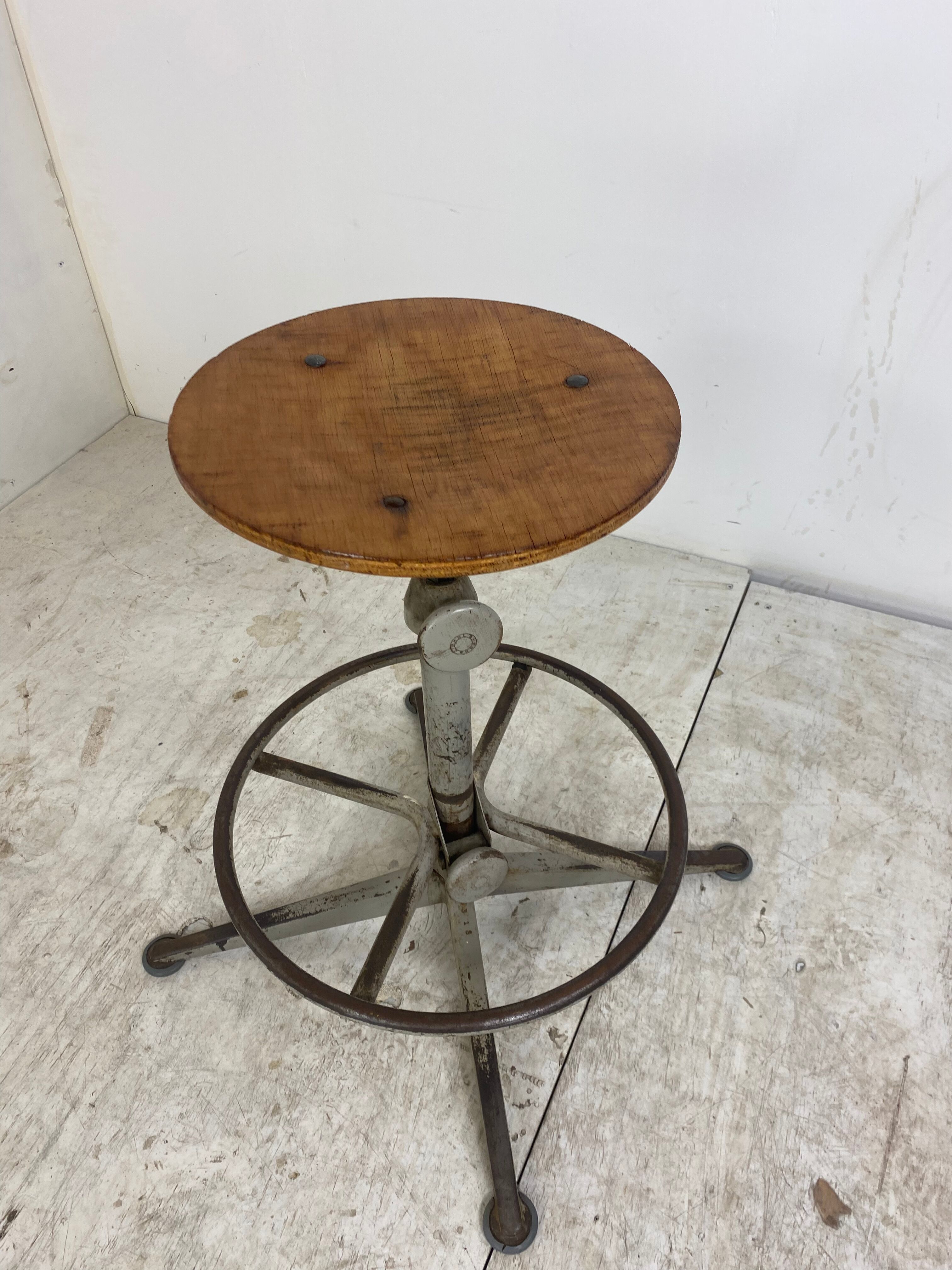Tabouret d’architecte pivotant réglable par Friso Kramer pour Ahrend, années 1960