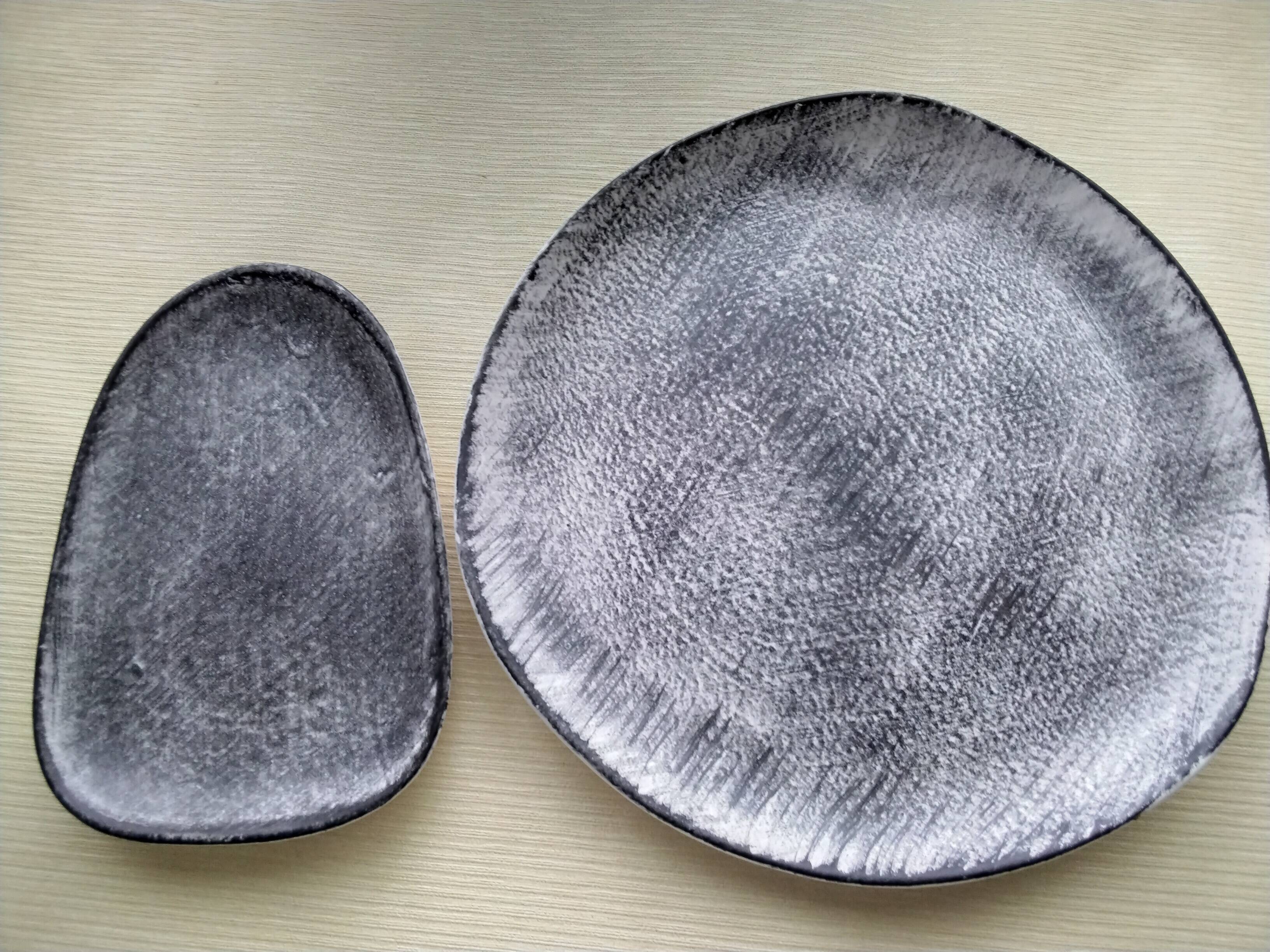 Dish and bowl set in gray sandstone Crépuscule model