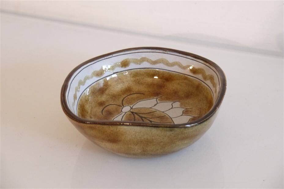 Ceramic catchall by Alain Maunier in Valloris.