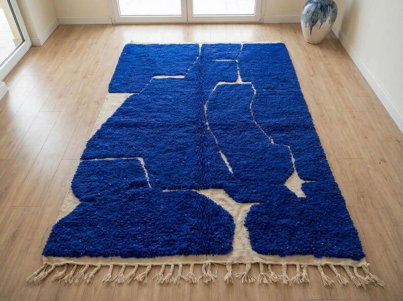 Handmade pure wool rug with blue patterns, 150/250 cm.