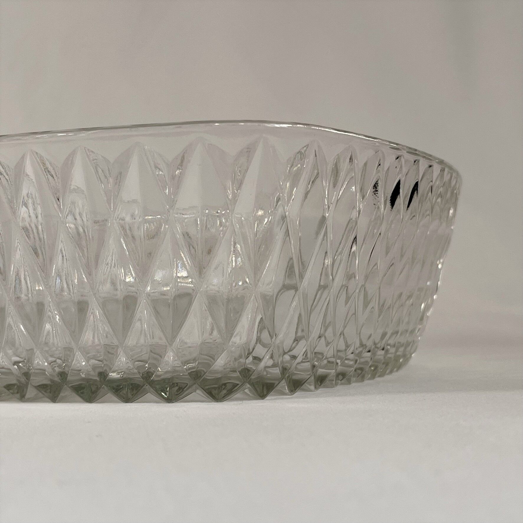 Square chiseled glass bowl